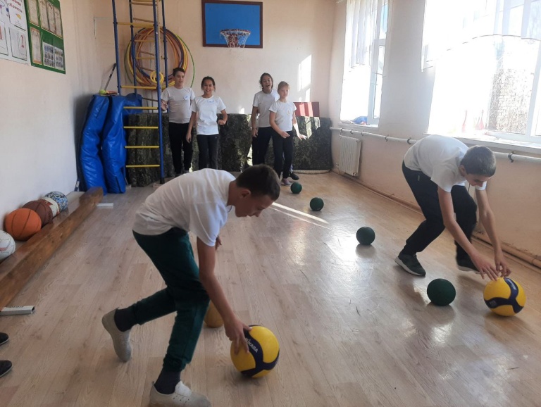 C:\Users\пк4\Desktop\Предметная неделя\Адаптивная физкультура\photo_5380020307672295053_y.jpg